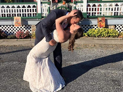 Bride and Groom Kissing | Filbert B&B, Danielsville, PA